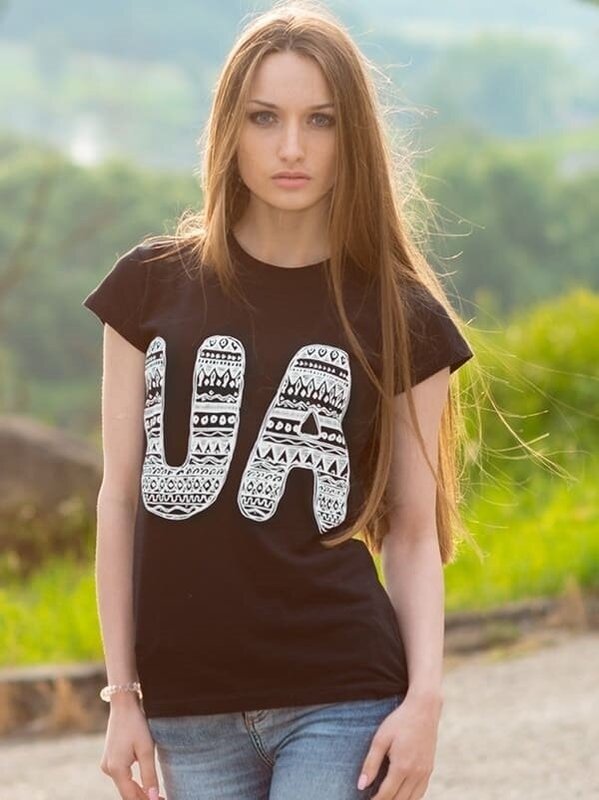 Жіноча футболка з принтом «UA», чорна, S