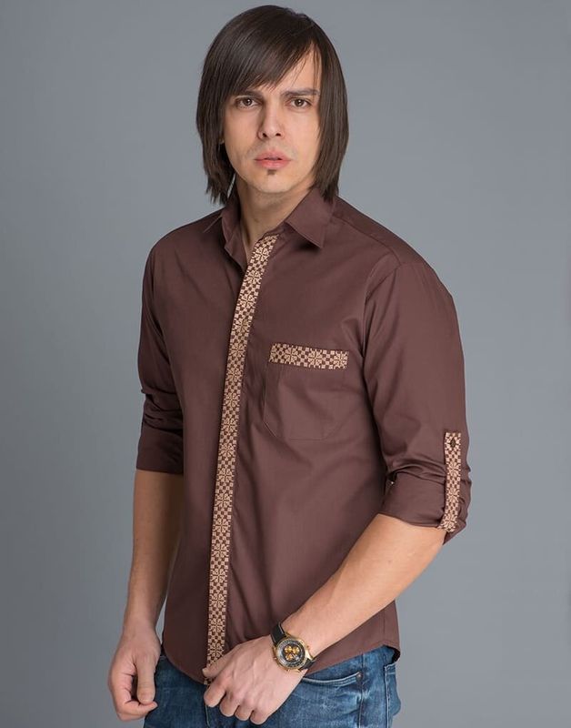 Brązowa koszula męska PLANK z beżowym haftem, 38
