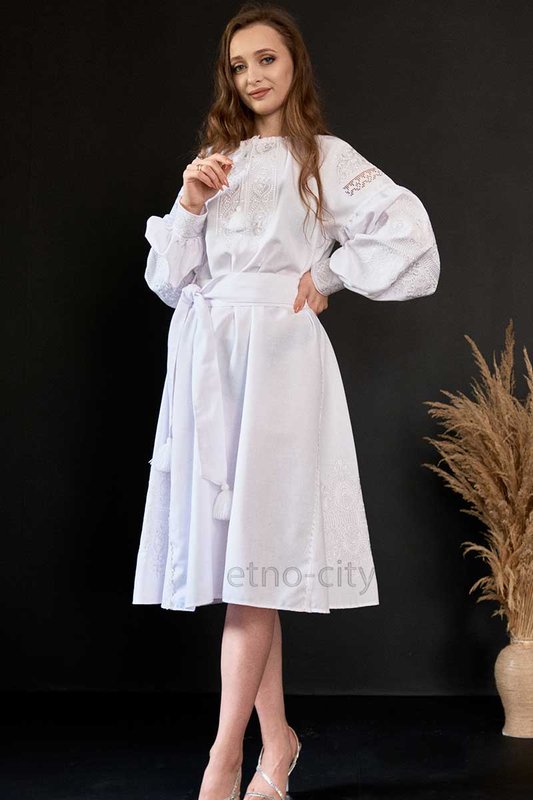 Sukienka damska haftowana z monogramem - biała, 40