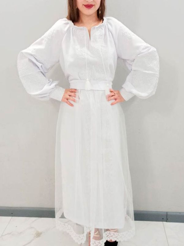Женское вышитое платье ручной работы Вензель - белый, 40