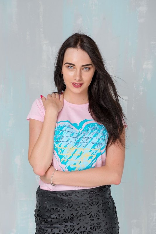 Жіноча футболка з принтом «Любіть Україну», рожева, M