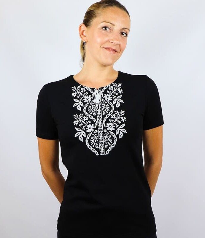 Жіноча вишита футболка Сокальська чорна з білою вишивкою, XS